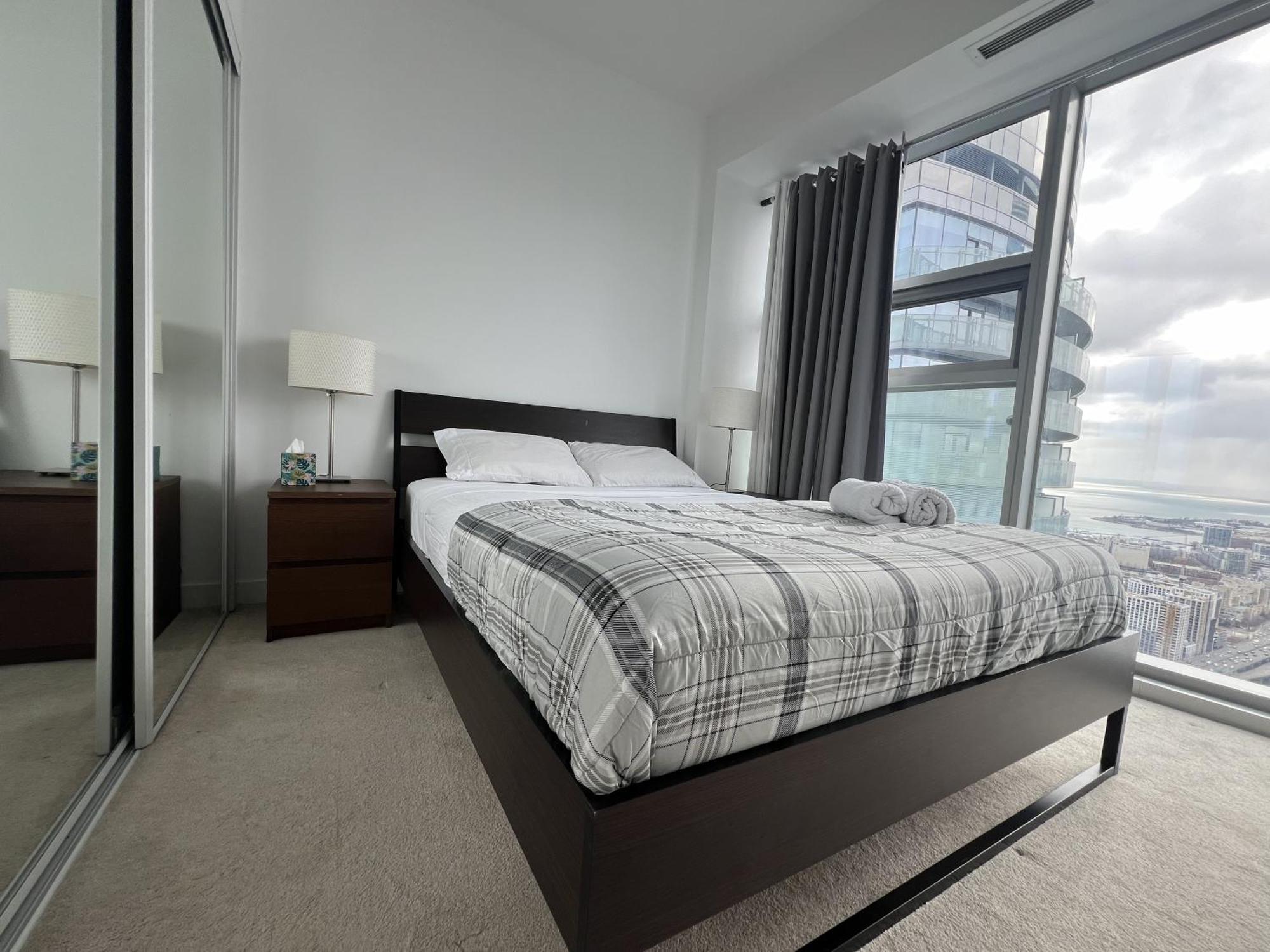 Grand Royal Suites Toronto Ngoại thất bức ảnh